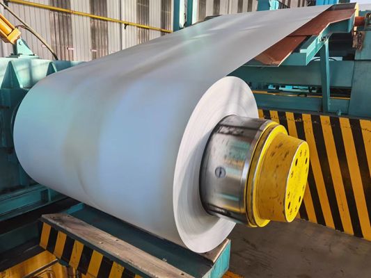 300-550MPa Warna dilapisi Steel Coil Pabrik Layanan yang disesuaikan