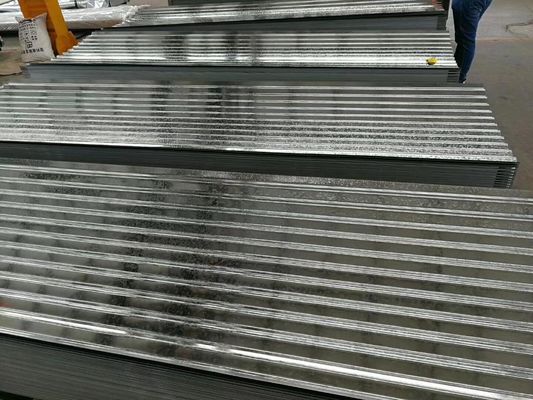 Lembar baja bergelombang Spangle besar 60-95HRB Kekerasan permukaan Warna putih